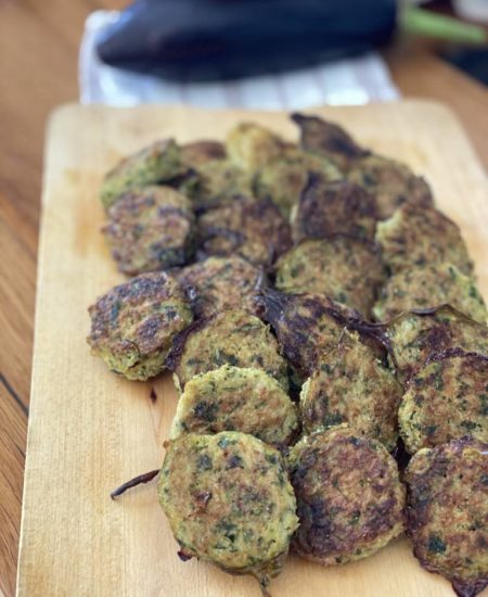 IMG E5044 wm 450x550 - לביבות כרובית טבעוניות